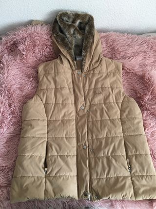 Chaleco Beige Marrón Claro con capucha Talla L