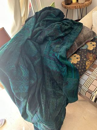 Enorme cortina medio oriental