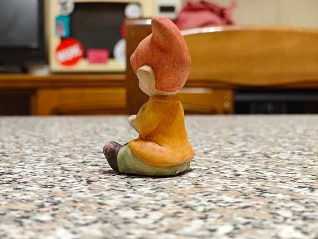 Statuetta gnomo con fungo