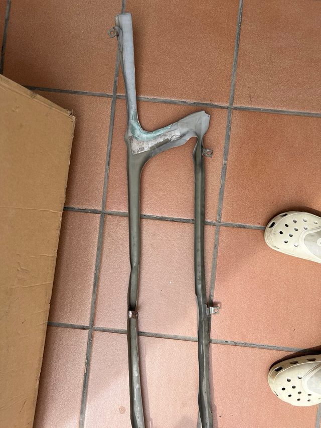 Mercedes V220 w638 anteriore