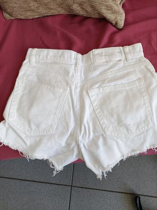 4 ABRIGOS Y PARKA CON CON 4 PANTALON TODO DE MARCA
