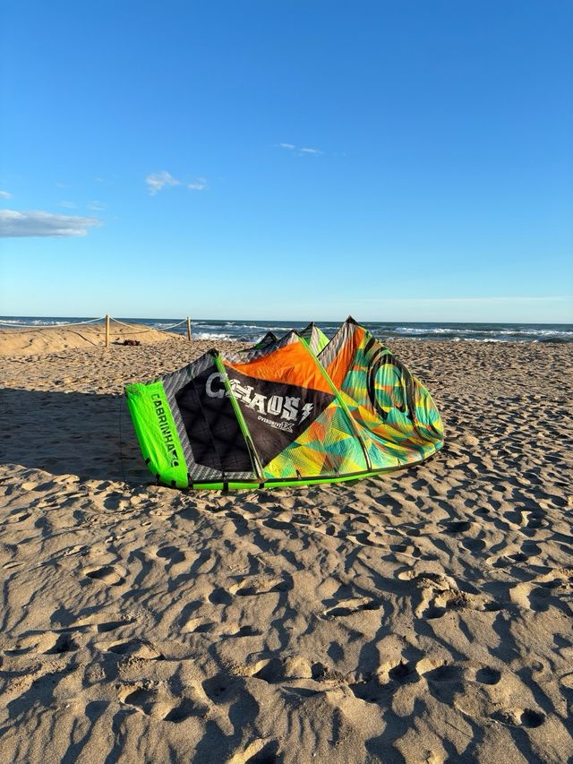 CABRINHA CHAOS BOARD AND KITE 11 metri