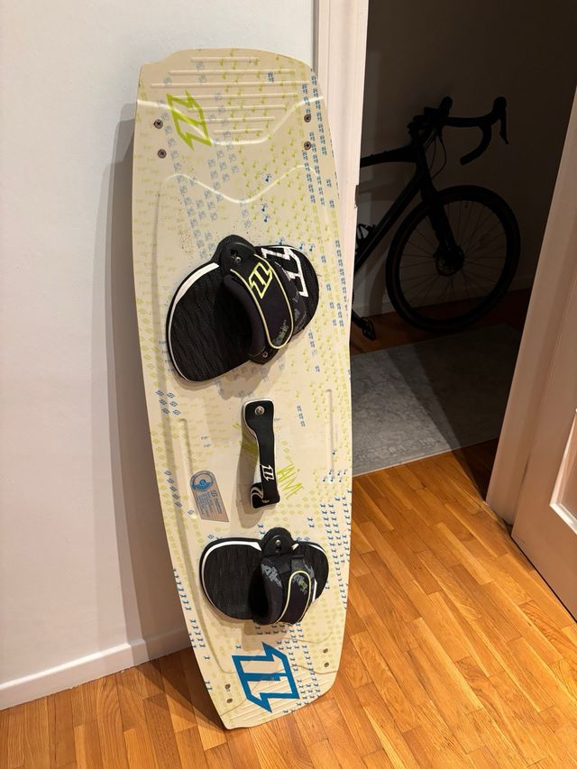 CABRINHA CHAOS BOARD AND KITE 11 metri