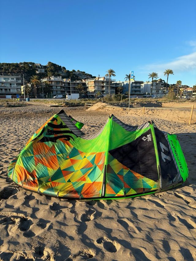 CABRINHA CHAOS BOARD AND KITE 11 metri