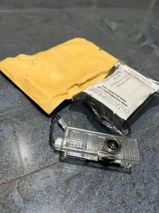 Luz de bienvenida puertas coche bmw