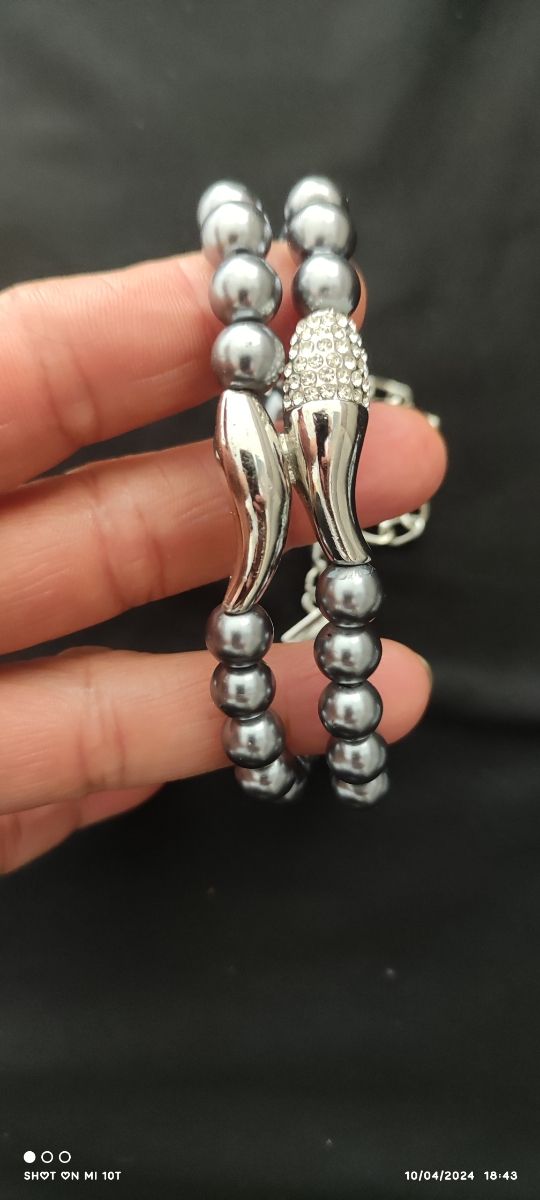 pulsera de perlas Gris