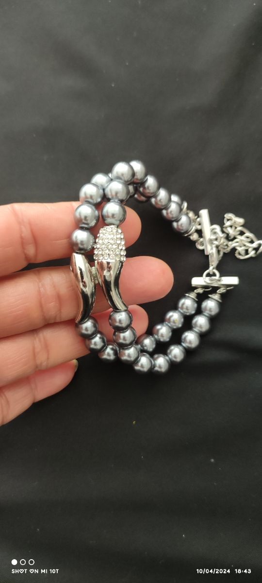 pulsera de perlas Gris