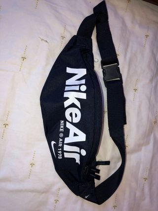 Bolso riñonera NIKE nueva a estrenar