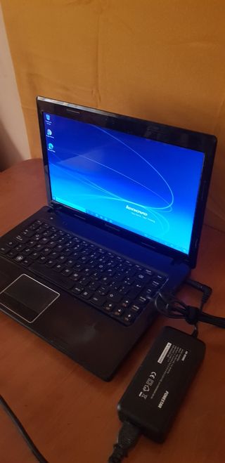 ORDENADOR PORTÁTIL LENOVO