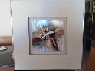 Lote dos cuadros modernos y lampara