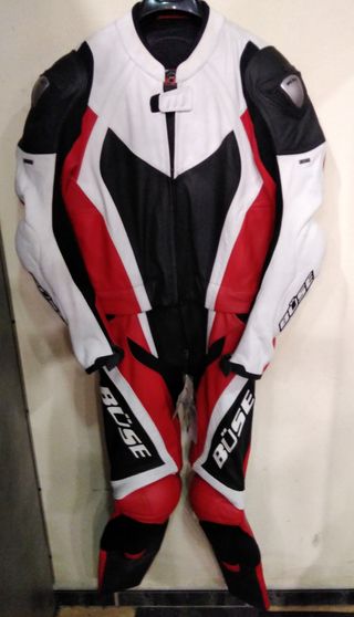 MONO DE PIEL MOTO
