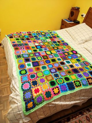 Manta borde verde ganchillo crochet