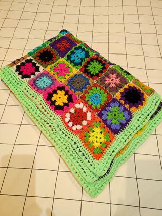 Manta borde verde ganchillo crochet