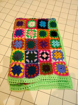 Manta borde verde ganchillo crochet