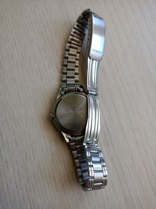 Reloj Casio Quartz.