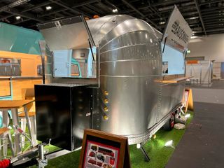 FOOD TRUCK "AIRSTREAM" HOMOLOGACION EUROPEA SANIT