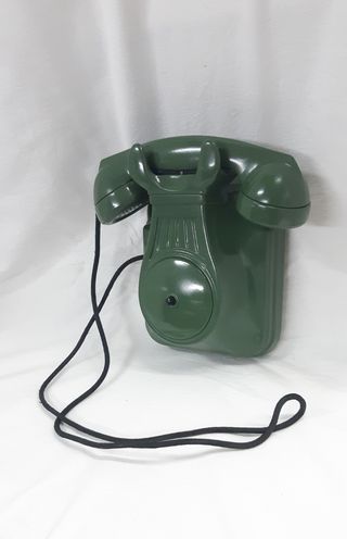 Teléfono intercomunicador antiguo
