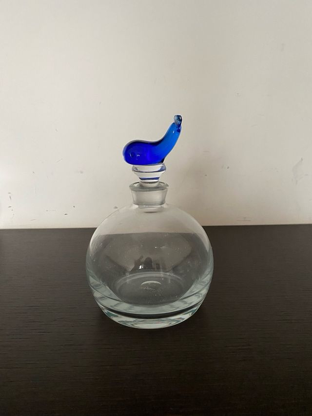 Vaso ampolla in cristallo con tappo decoro blu