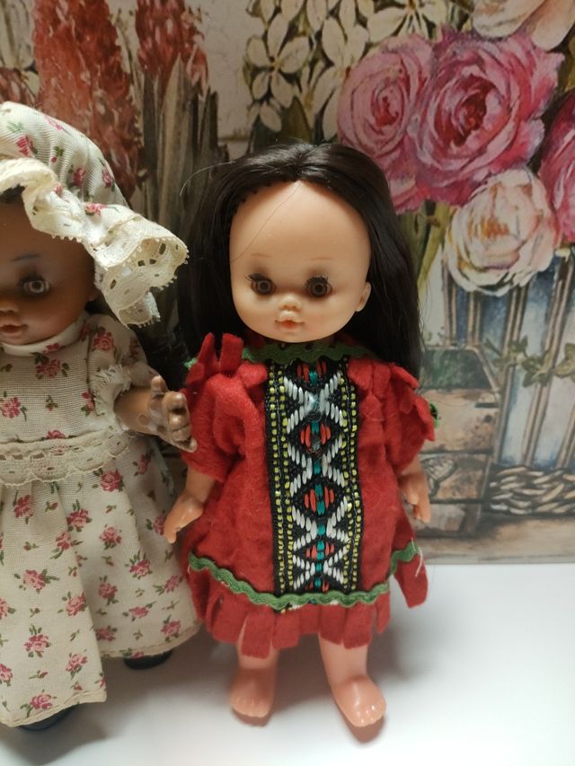 SET DI BAMBOLE ALINA INDIA E NEGRITA