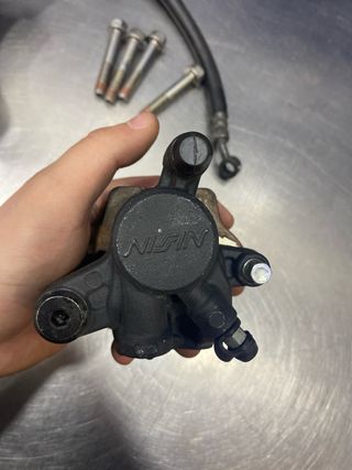 Pinza freno traseras Honda CBR 600 RR del 2007.