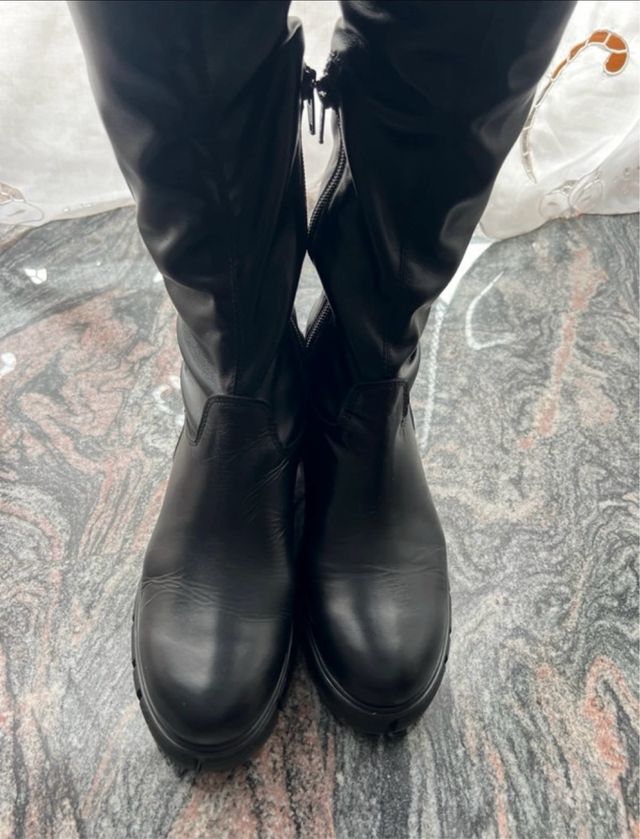 Stivali alti in vera pelle