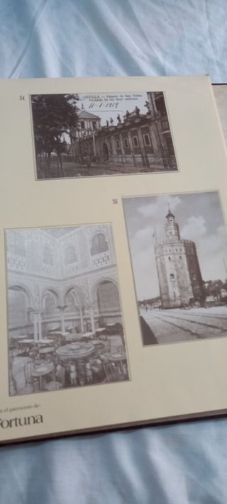 Album con fotos antiguas de Sevilla.