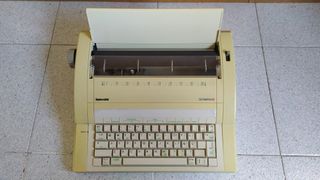 Máquina de escribir Olympia Splendid