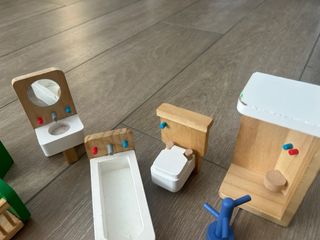 Muebles casa de muñecas
