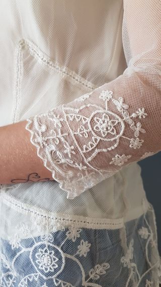 camiseta lencera blanco roto de Pull&Bear