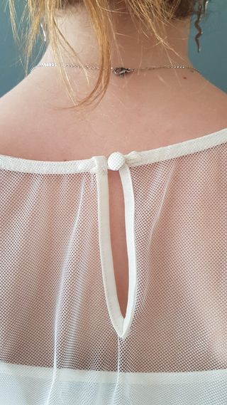 camiseta lencera blanco roto de Pull&Bear