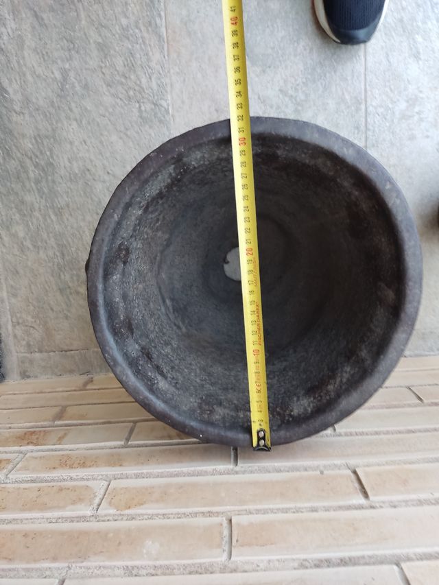 Precioso mortero antiguo de farmacia.