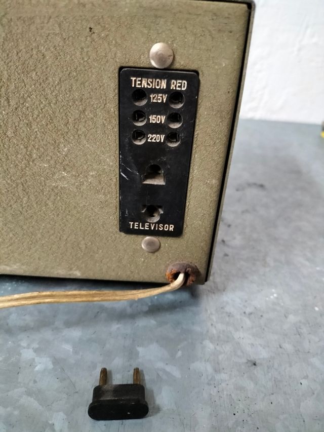 Estabilizador tensión Memphis retro