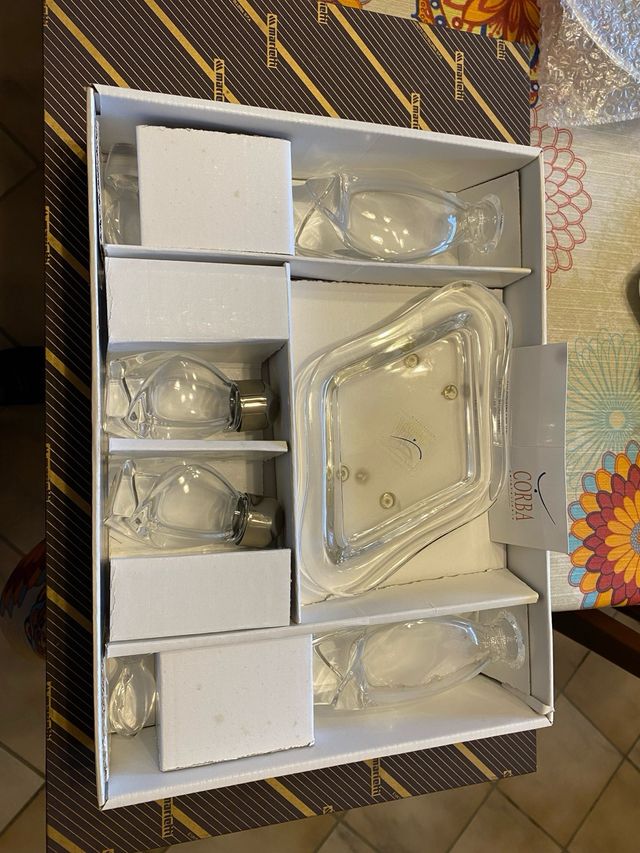 Set menage in cristallo marca Corba