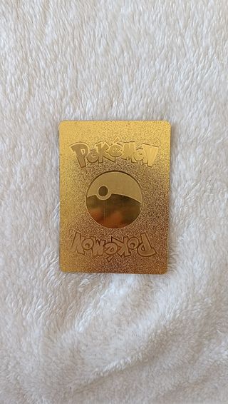 Carta pokemon dorada