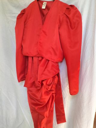 Vestido palabra de honor  
rojo
