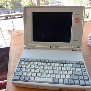Portátil Toshiba antiguo T1910/120