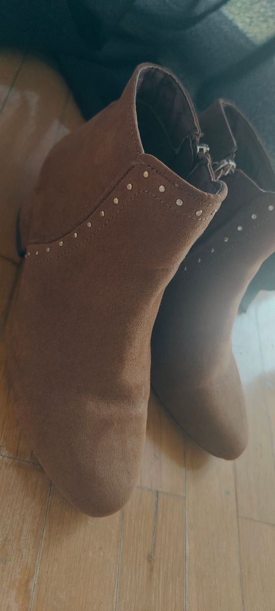 Botines marrones talla 36