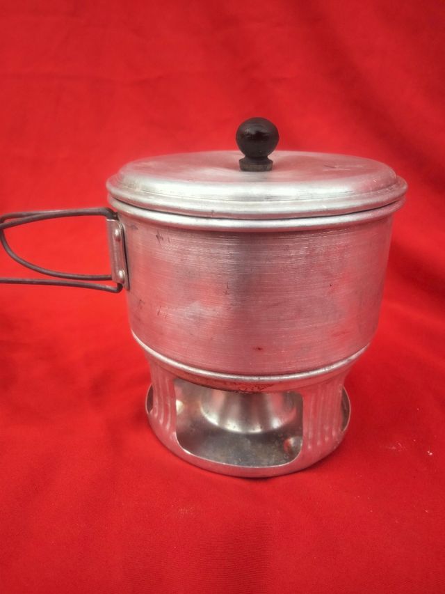 Piccola caffettiera con supporto