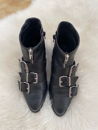 Botin negro 