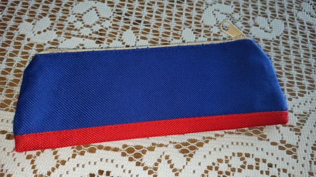 Estuche marca Champion