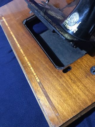 Maquina de coser antigua