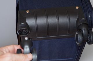 3 piezas de equipaje 2 de 23 kg + 1 de 10 kg