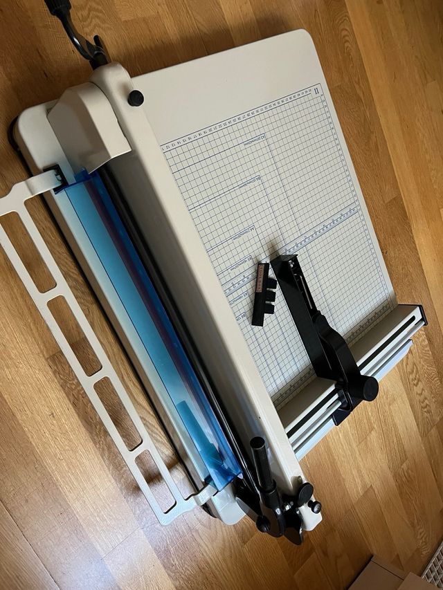 Guillotina industrial A3