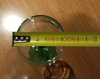 12 bicchieri da vino stelo verde.