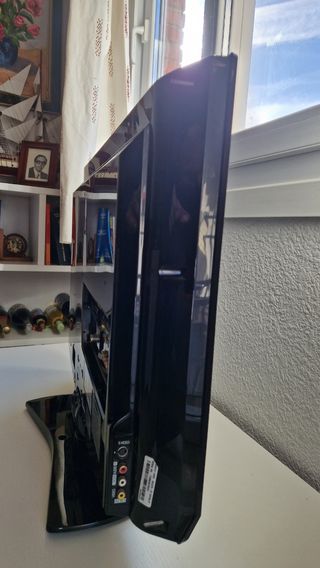 Televisor LG Full HD de 28"