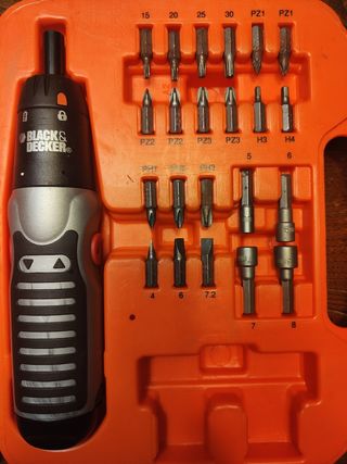 avvitatore /cacciavite Black&Decker a pile 