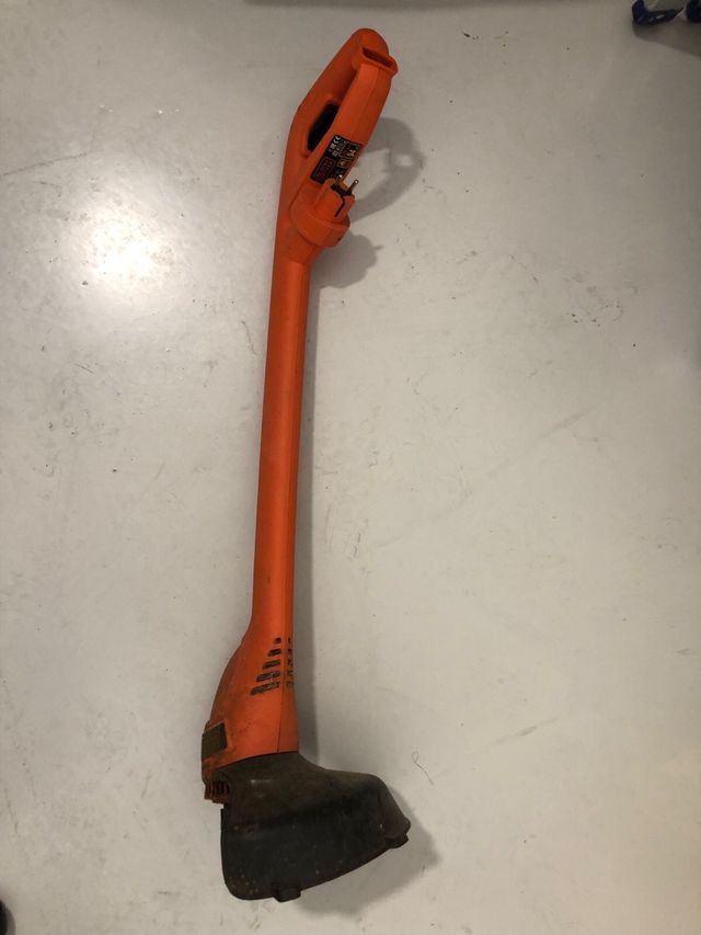 Corta bordes eléctrico Black&Decker