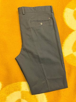 Pantalón chino