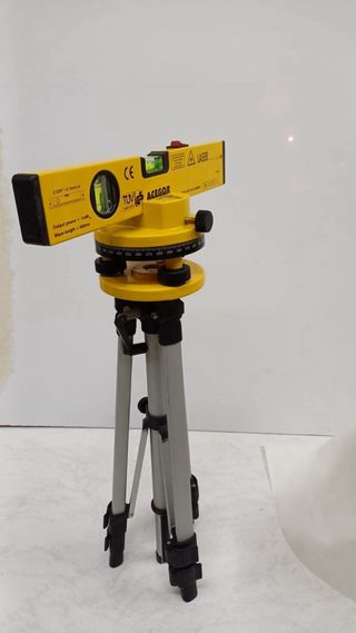 Nivel laser con tripode