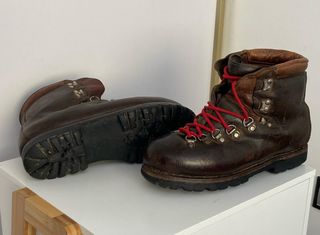 botas de alta montaña.